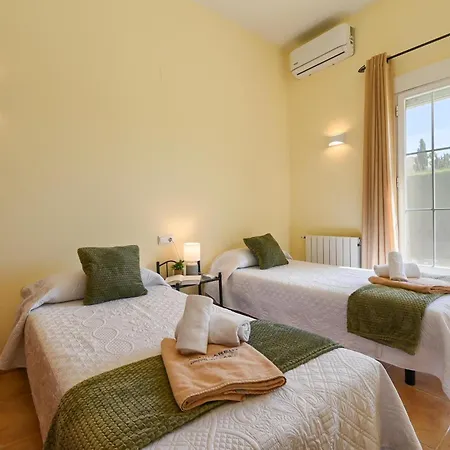 Mozamb By Aguilarent Βίλα *