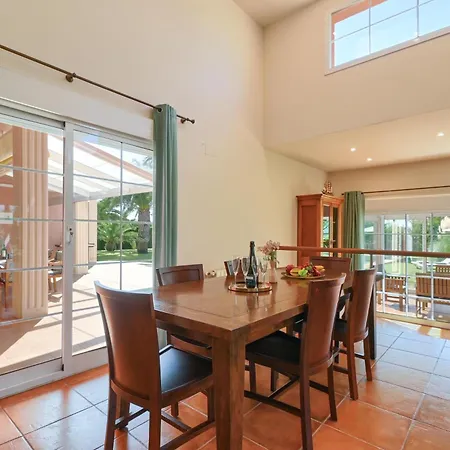 Mozamb By Aguilarent * Jávea