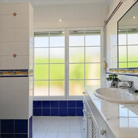 Mozamb By Aguilarent