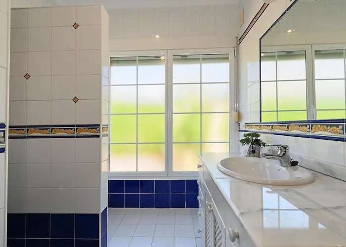 Mozamb By Aguilarent