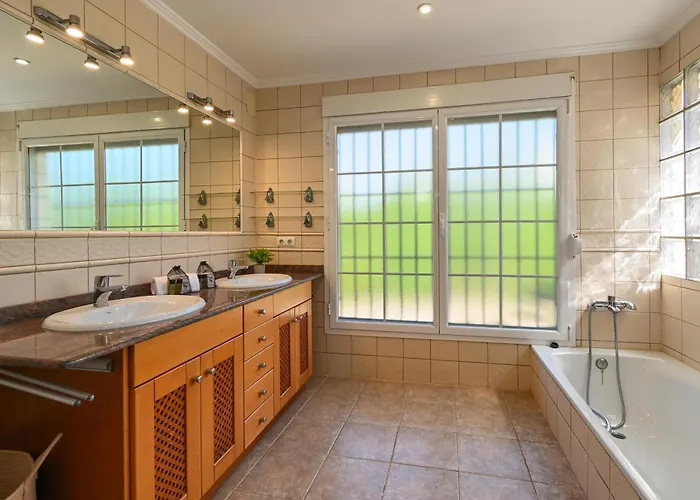 Mozamb By Aguilarent * Jávea